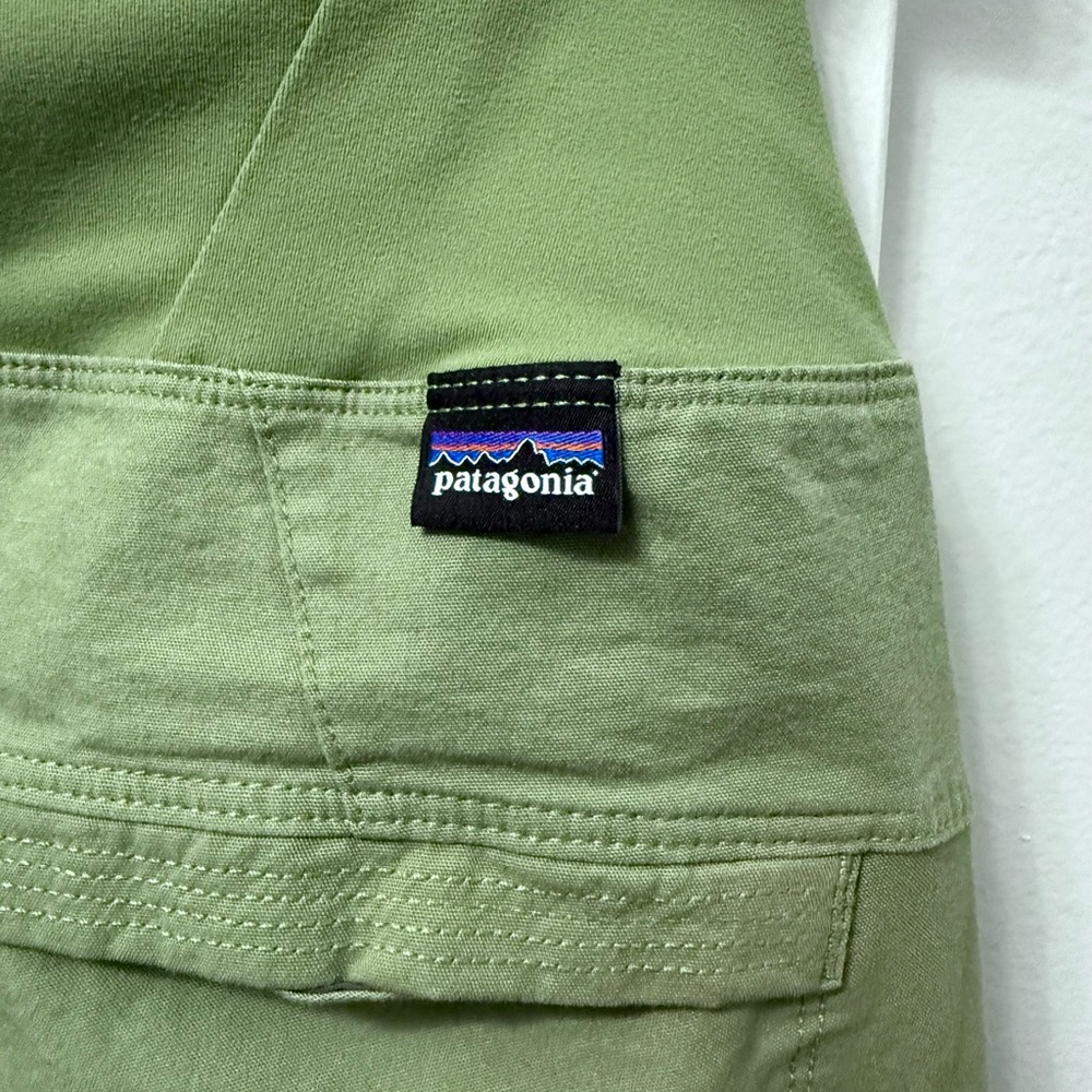 Patagonia woman’s Caliza Rock Pants, Size 2 short/petite.